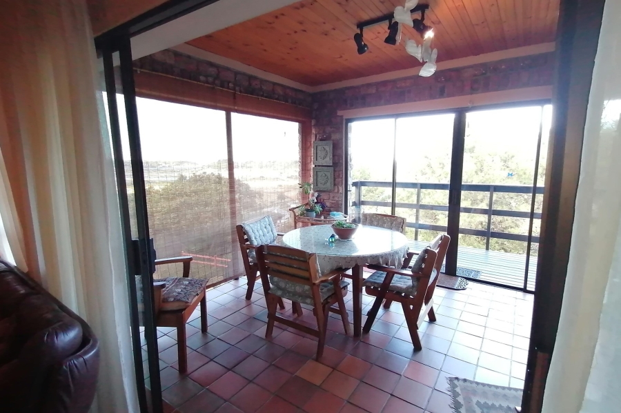 6 Bedroom Property for Sale in Bergsig Western Cape